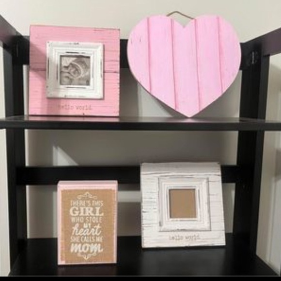 Other - Set of 4 girls nursery decorations
